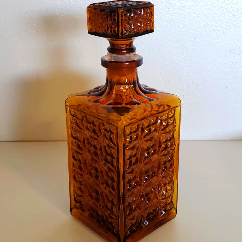🔥 SOLD Vintage Square Amber Glass Whiskey Decanter